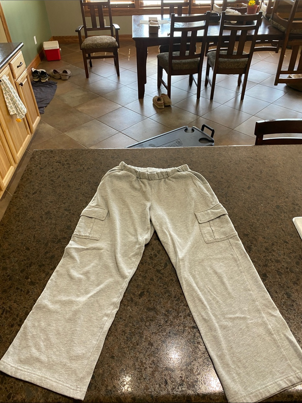 Maurices Wide Leg Cargo Sweatpants in Light Gray